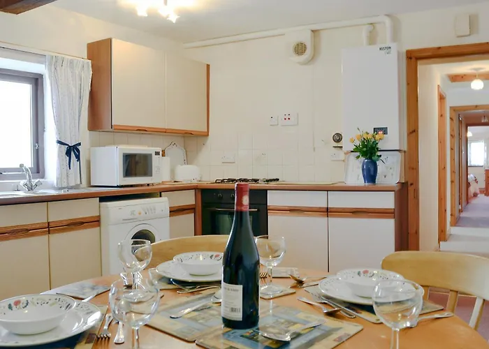 Holiday home Swallows Return